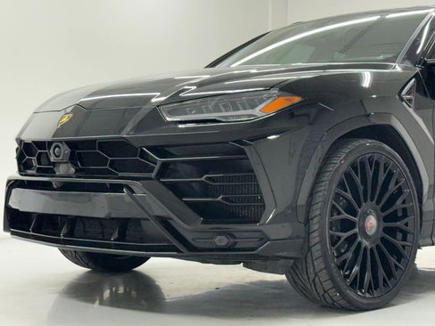 Used 2021 Lamborghini Urus image 12