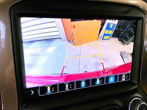 Used 2020 Chevrolet Silverado 1500 High Country w/ Technology Package image 19