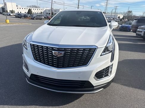 Used 2021 Cadillac XT5 Premium Luxury image 3