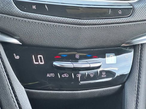 Used 2023 Cadillac XT5 Luxury FWD image 17