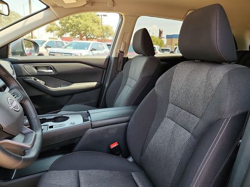 Used 2026 Nissan Rogue SV FWD image 13