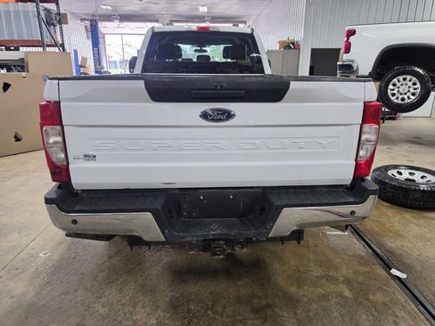 Used 2022 Ford F250 XL w/ Power Equipment Group AWD/4WD image 7