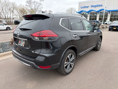 Used 2018 Nissan Rogue SL image 4
