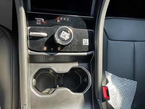 New 2025 Jeep Grand Cherokee Limited image 23