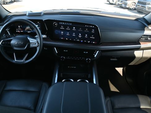 Certified 2025 Chevrolet Tahoe Z71 image 3