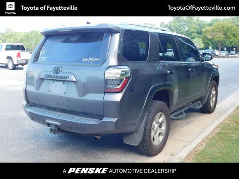 Used 2018 Toyota 4Runner SR5 Premium AWD/4WD image 4
