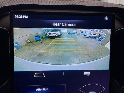 Used 2021 Chevrolet Silverado 1500 LT RWD image 9