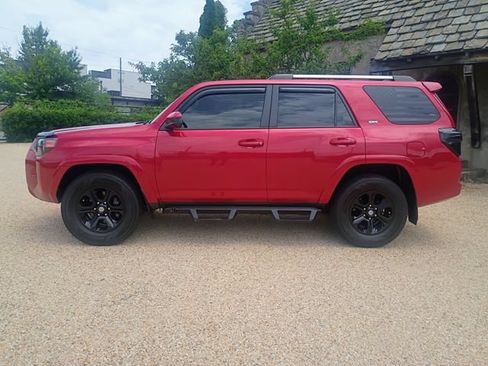 Used 2023 Toyota 4Runner SR5 RWD image 7