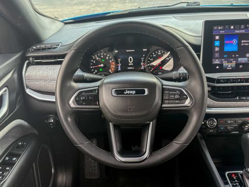 Used 2023 Jeep Compass Latitude w/ Convenience Group AWD/4WD image 30