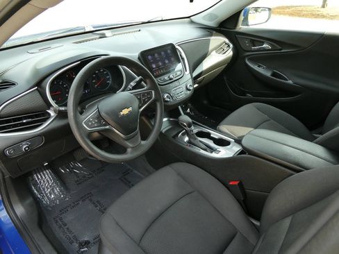 Used 2023 Chevrolet Malibu LT FWD image 11
