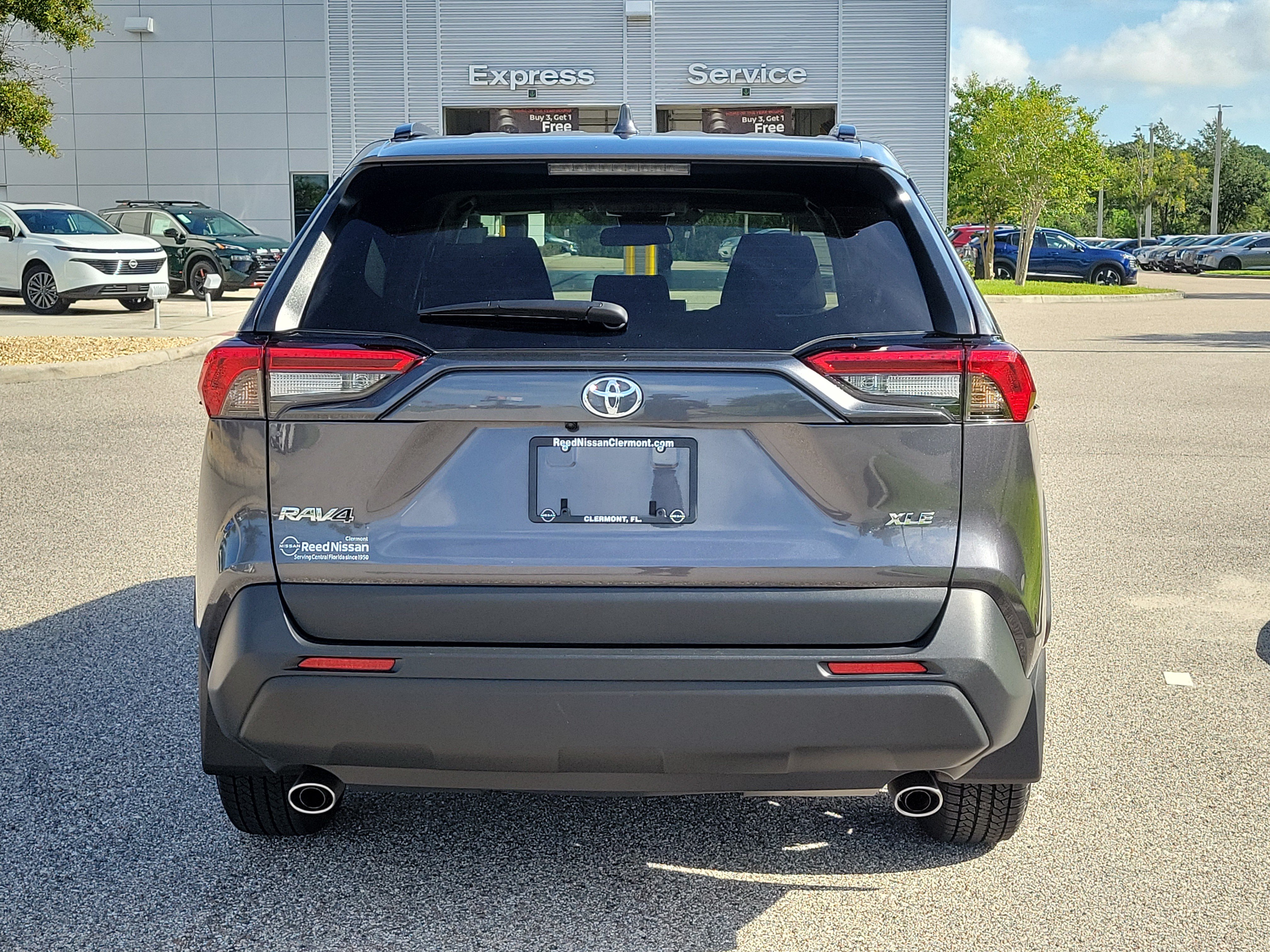 Used 2024 Toyota RAV4 XLE w/ Convenience Package FWD image 7