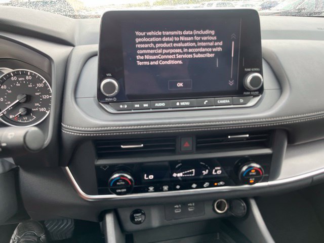 Used 2025 Nissan Rogue SV FWD image 20