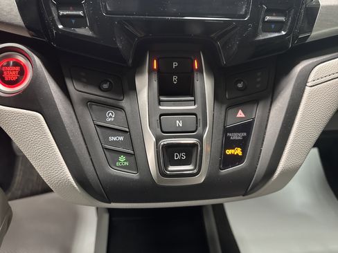 Used 2024 Honda Odyssey EX-L image 21