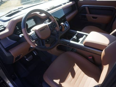 New 2026 Land Rover Defender 110 OCTA image 18