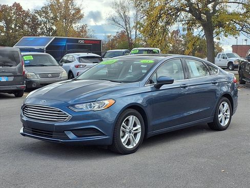 Used 2018 Ford Fusion SE w/ Fusion SE Technology Package image 1