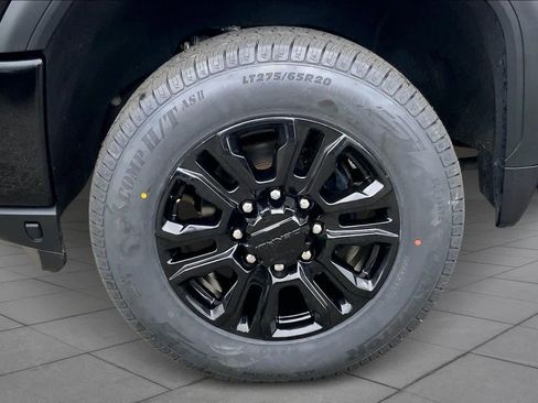 Used 2021 GMC Sierra 2500 Denali w/ Denali Black Diamond Edition image 10