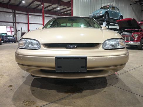 Used 1999 Chevrolet Lumina LTZ w/ Preferred Equipment Group image 13