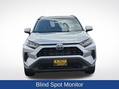 Used 2019 Toyota RAV4 LE w/ Carpet Mat Package AWD/4WD image 11