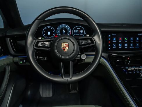 Used 2024 Porsche Panamera RWD image 19