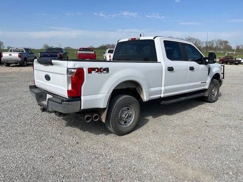 Used 2018 Ford F250 XL w/ Power Equipment Group image 5