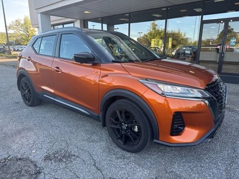 Certified 2023 Nissan Kicks SR w/ SR Premium Package FWD image 8