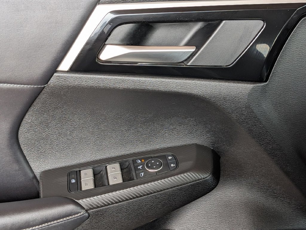 Used 2025 Mitsubishi Outlander SE AWD/4WD image 13