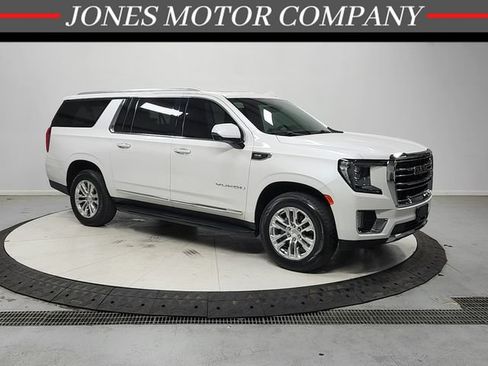 Used 2021 GMC Yukon XL SLT w/ SLT Premium Package RWD image 1