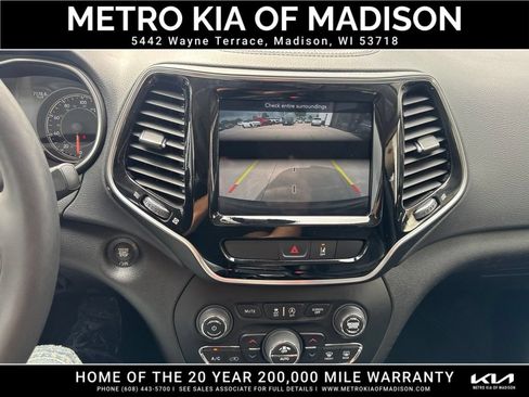 Used 2022 Jeep Cherokee Limited AWD/4WD image 20