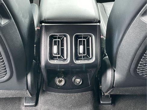 Used 2023 Kia Sorento EX image 19