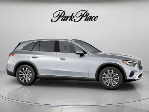 Used 2026 Mercedes-Benz GLC 300 image 29