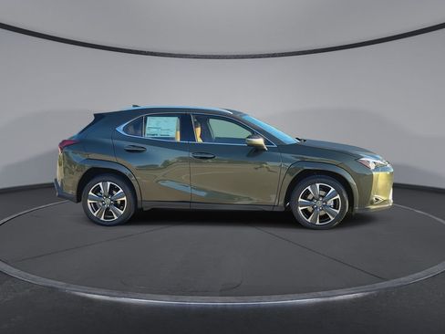 New 2026 Lexus UX 300h FWD image 9