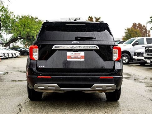 Used 2023 Ford Explorer XLT w/ Equipment Group 202A image 6