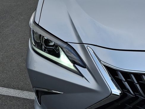 Certified 2023 Lexus ES 350 w/ Premium Package FWD image 9