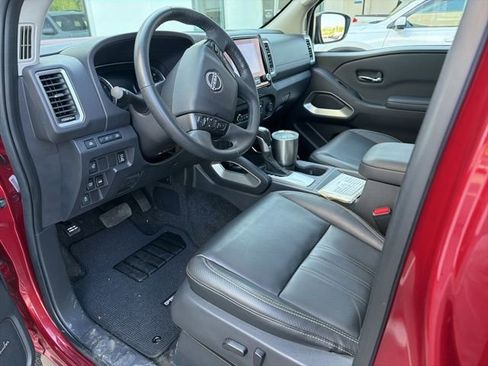 Used 2023 Nissan Frontier SV w/ SV Premium Package AWD/4WD image 7