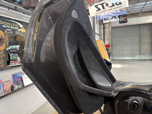 Used 2020 McLaren 600LT Spider RWD image 26
