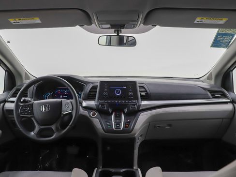 Used 2018 Honda Odyssey LX image 14