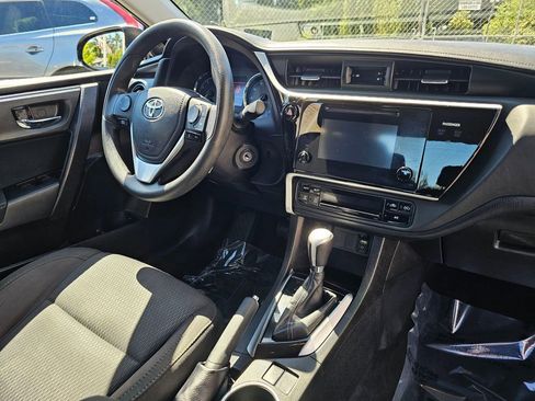 Used 2017 Toyota Corolla LE FWD image 11
