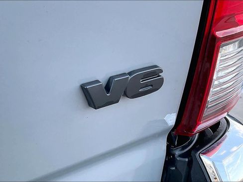 Used 2021 Toyota Tacoma SR5 image 11