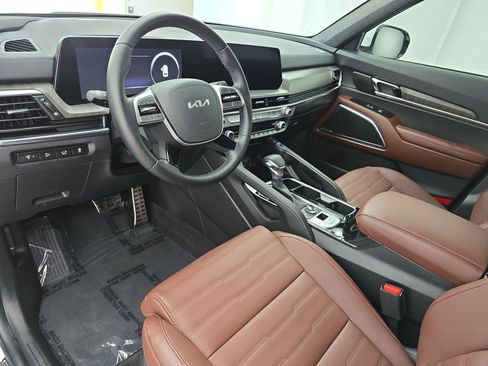 Used 2025 Kia Telluride SX Prestige AWD/4WD image 17