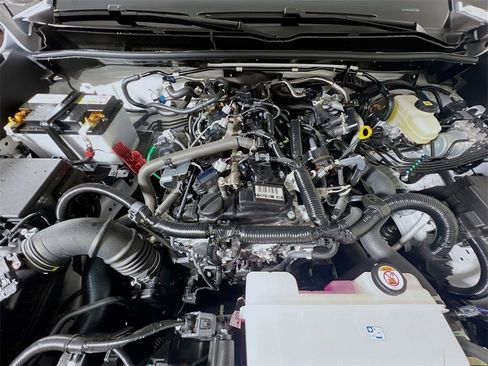 Certified 2025 Toyota 4Runner SR5 image 25