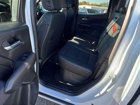 New 2026 Chevrolet Colorado Z71 image 18