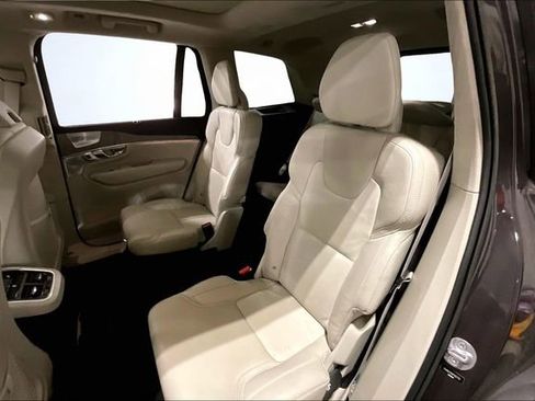 Certified 2023 Volvo XC90 B6 Ultimate w/ Lounge Package image 27