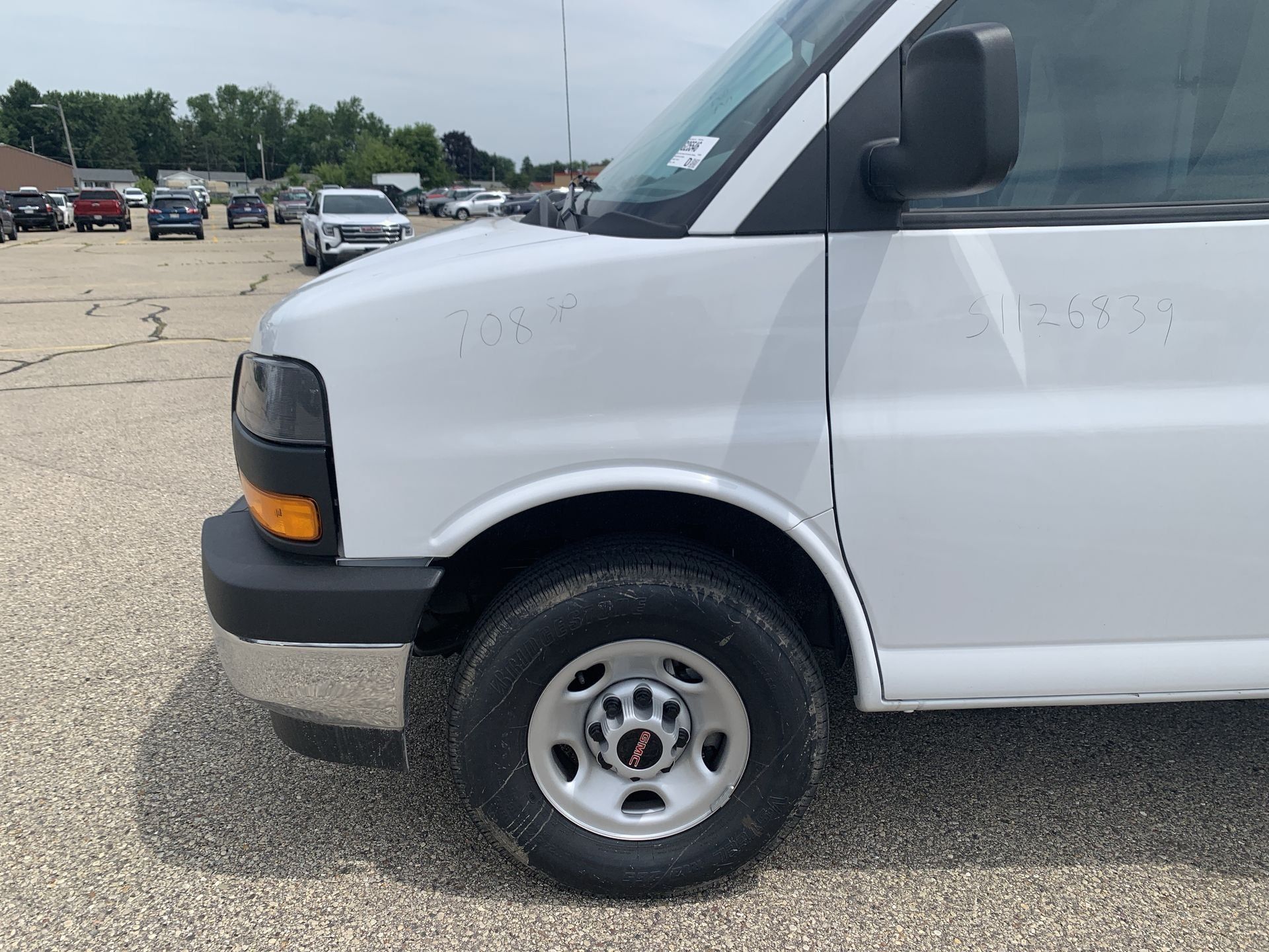 New 2025 GMC Savana 3500 w/ Power Convenience Package RWD image 40