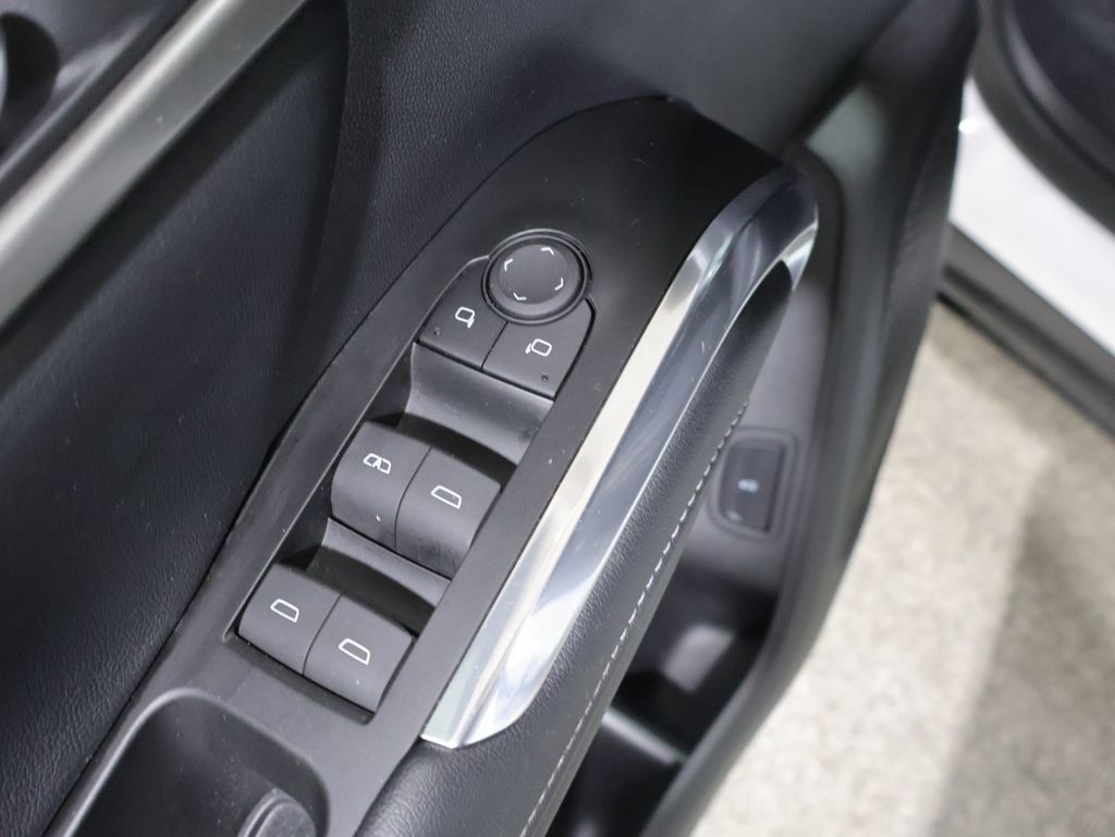 Used 2024 Chevrolet Traverse LT w/ Midnight/Sport Edition AWD/4WD image 13