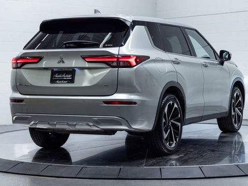 Used 2024 Mitsubishi Outlander image 10