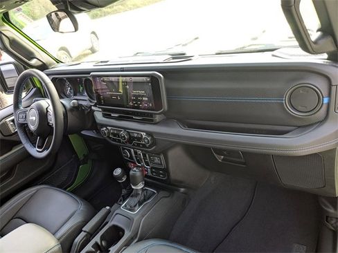 New 2025 Jeep Wrangler Unlimited Rubicon 4xe w/ Safety Group image 38