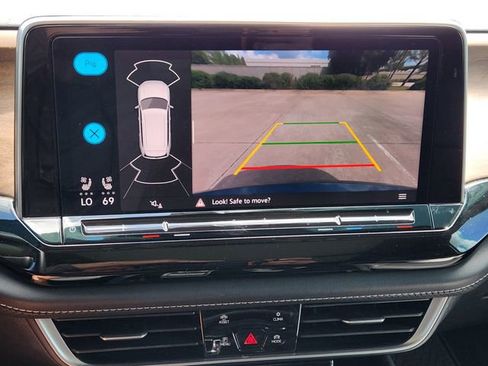 Used 2024 Volkswagen Atlas SE w/ Panoramic Sunroof Package image 15