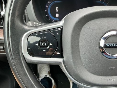 Used 2022 Volvo XC60 B5 Inscription w/ Advanced Package image 19