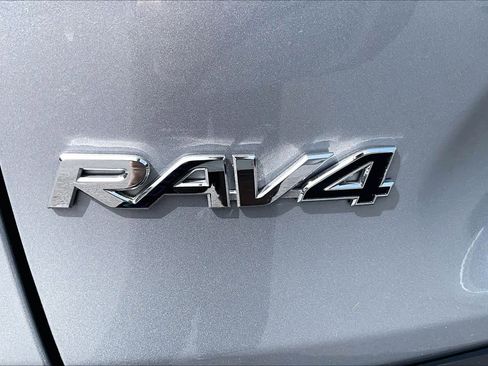 Used 2025 Toyota RAV4 Limited w/ Weather Package image 31