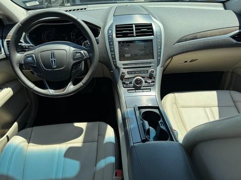 Used 2017 Lincoln MKZ Select w/ Technology Package FWD image 12